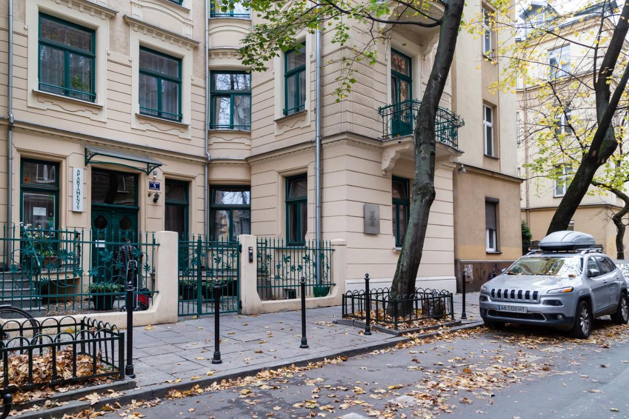 Househost Apartment: Bonerowska 5/11 Apartment Krakow